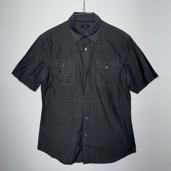 Men’s Striped Button Down Shirt - Picture 1 of 3